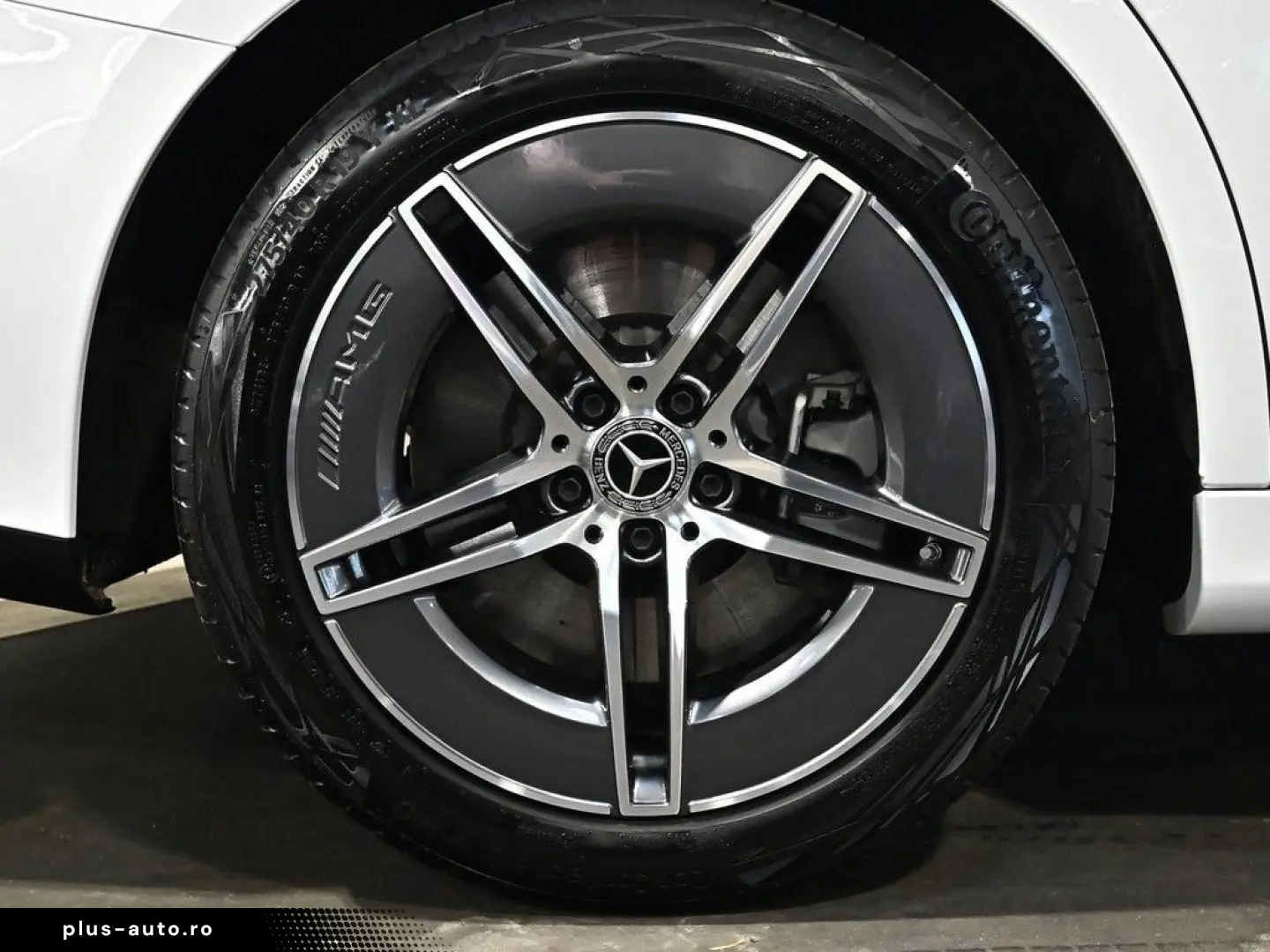 MERCEDES-BENZ E 300 de AMG Sport Advanced  Standhz. Distr.