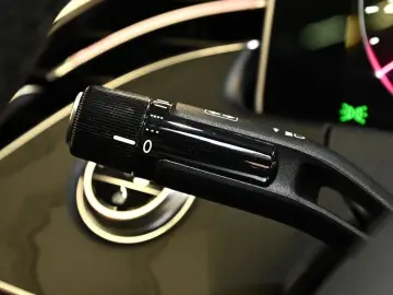 MERCEDES-BENZ E 300 de AMG Sport Advanced  Standhz. Distr.