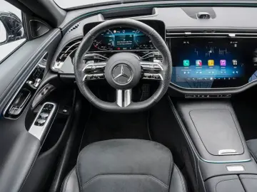 MERCEDES-BENZ E 300 de 4M AMG-LINE PANO HUD DISTRONIC BURM