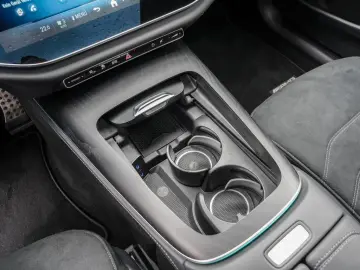 MERCEDES-BENZ E 300 de 4M AMG-LINE PANO HUD DISTRONIC BURM