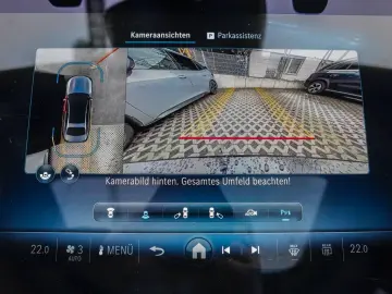 MERCEDES-BENZ E 300 de 4M AMG-LINE PANO HUD DISTRONIC BURM