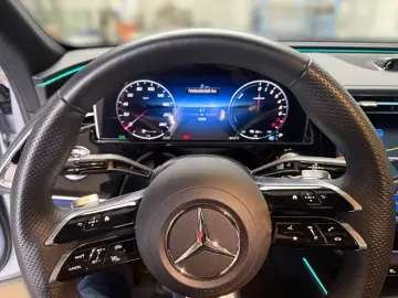MERCEDES-BENZ E 300 e 4M AMG PANO AHK NIGHT SUPERSCREEN