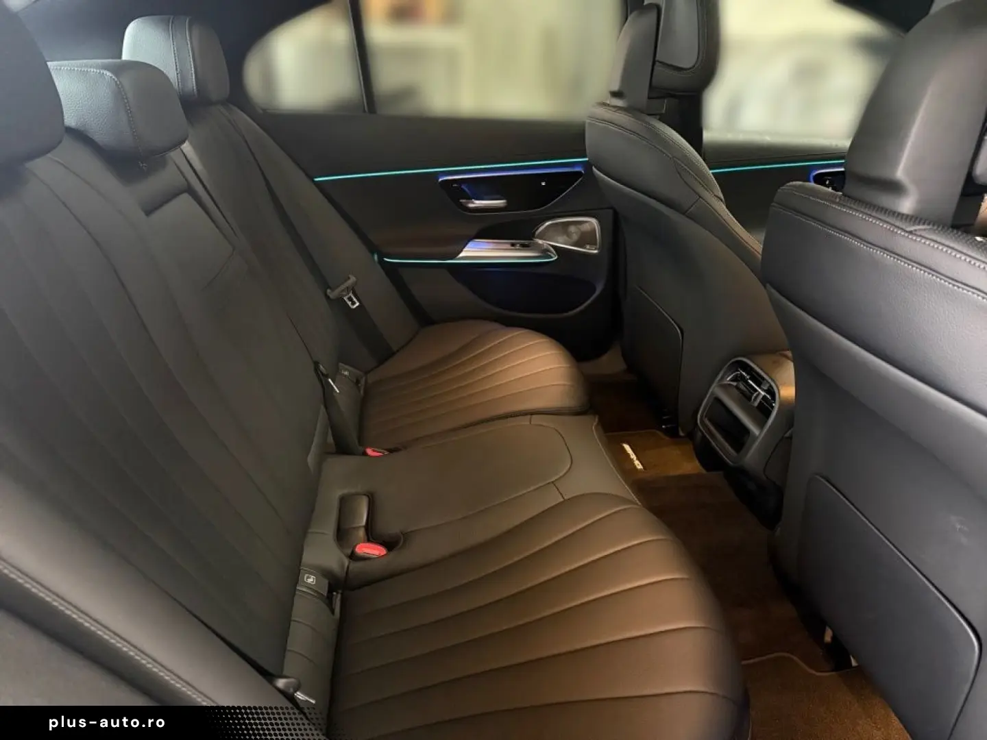 MERCEDES-BENZ E 300 e 4M AMG PANO AHK NIGHT SUPERSCREEN