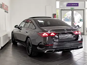 MERCEDES-BENZ E 300 de 4M AMG  Superscreen Pano 360 Kam