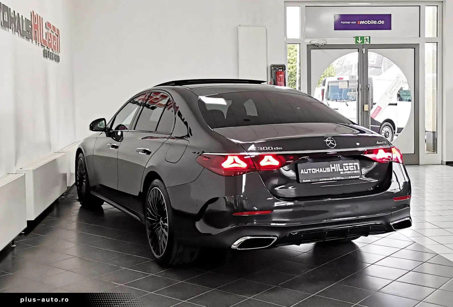 MERCEDES-BENZ E 300 de 4M AMG  Superscreen Pano 360 Kam