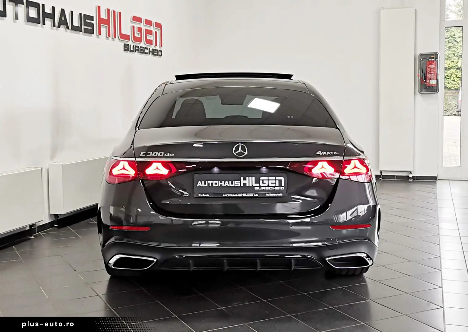 MERCEDES-BENZ E 300 de 4M AMG  Superscreen Pano 360 Kam