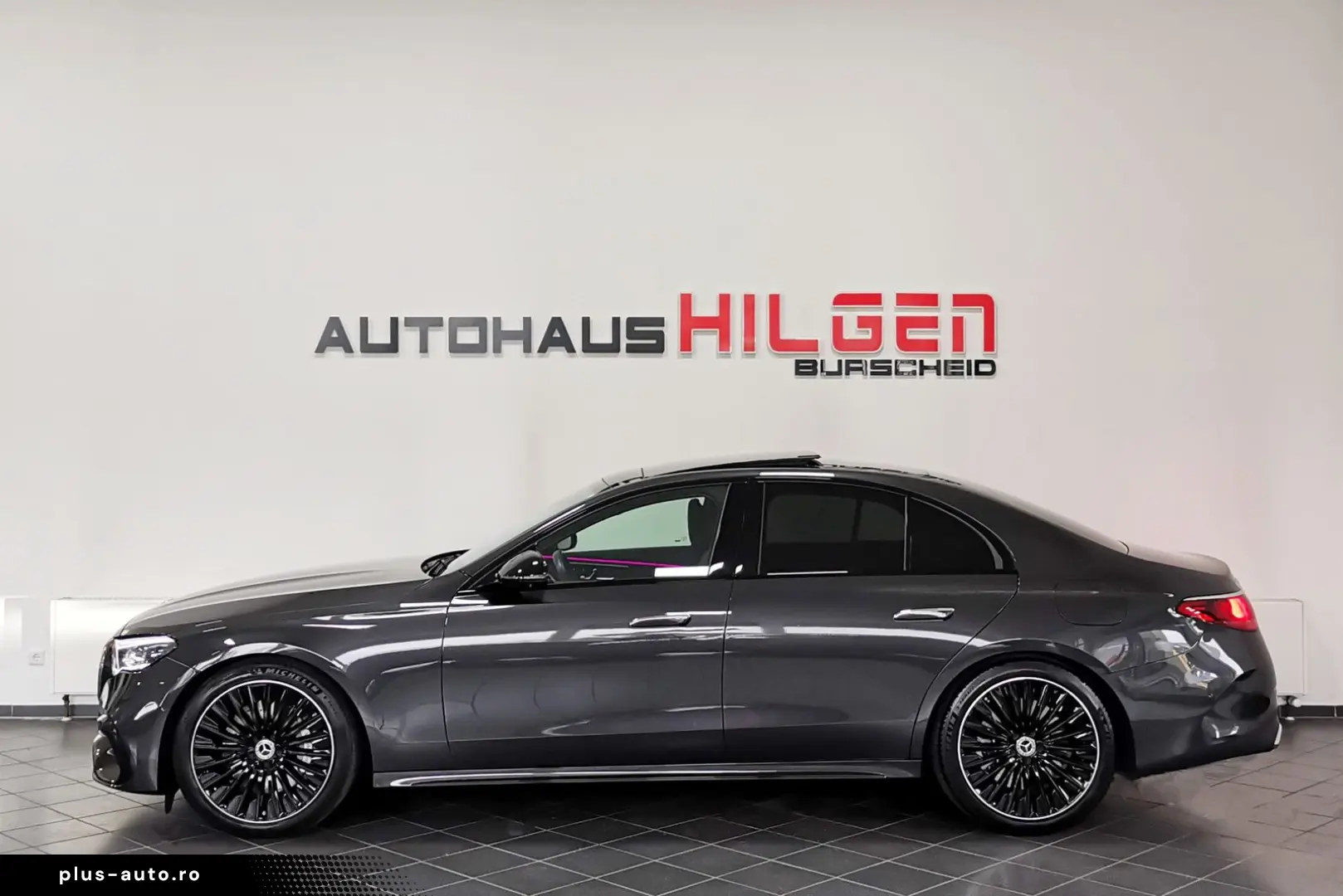 MERCEDES-BENZ E 300 de 4M AMG  Superscreen Pano 360 Kam