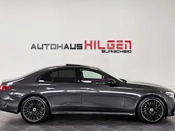 MERCEDES-BENZ E 300 de 4M AMG  Superscreen Pano 360 Kam