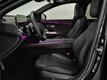 MERCEDES-BENZ E 300 de 4M AMG  Superscreen Pano 360 Kam