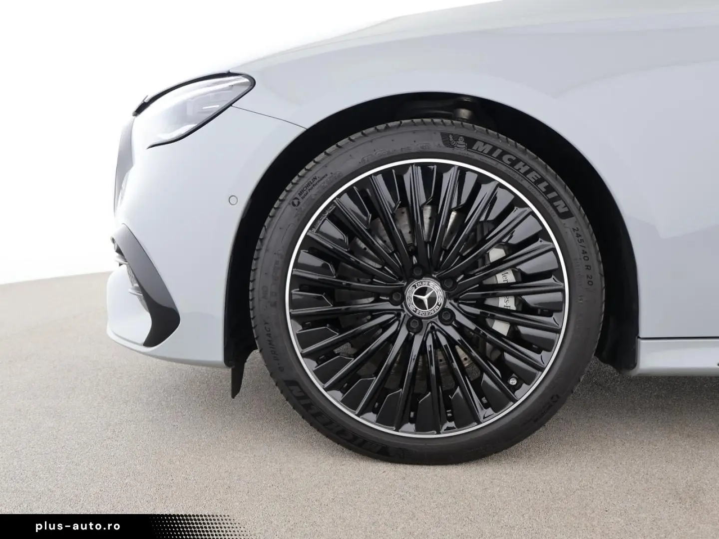 MERCEDES-BENZ E 400 e 4M AMG Massage Pano  HUD Superscreen