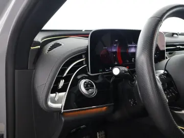 MERCEDES-BENZ E 400 e 4M AMG Massage Pano  HUD Superscreen