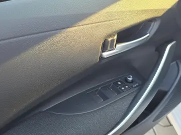 Toyota Corolla 1.8 - 140 CP Hybrid - Business