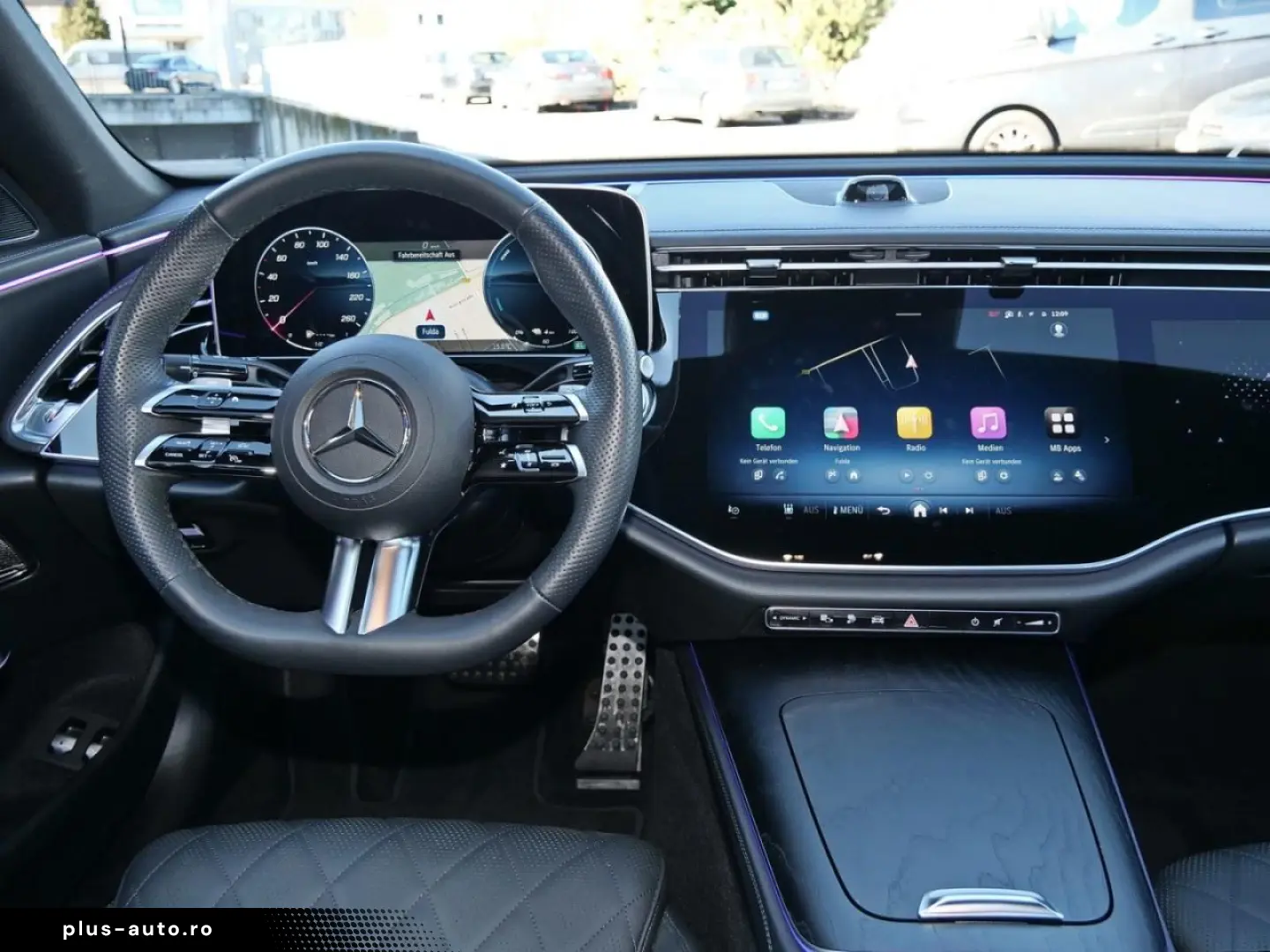 MERCEDES-BENZ E 400 e 4M AMG Superscreen Pano Distronic 360