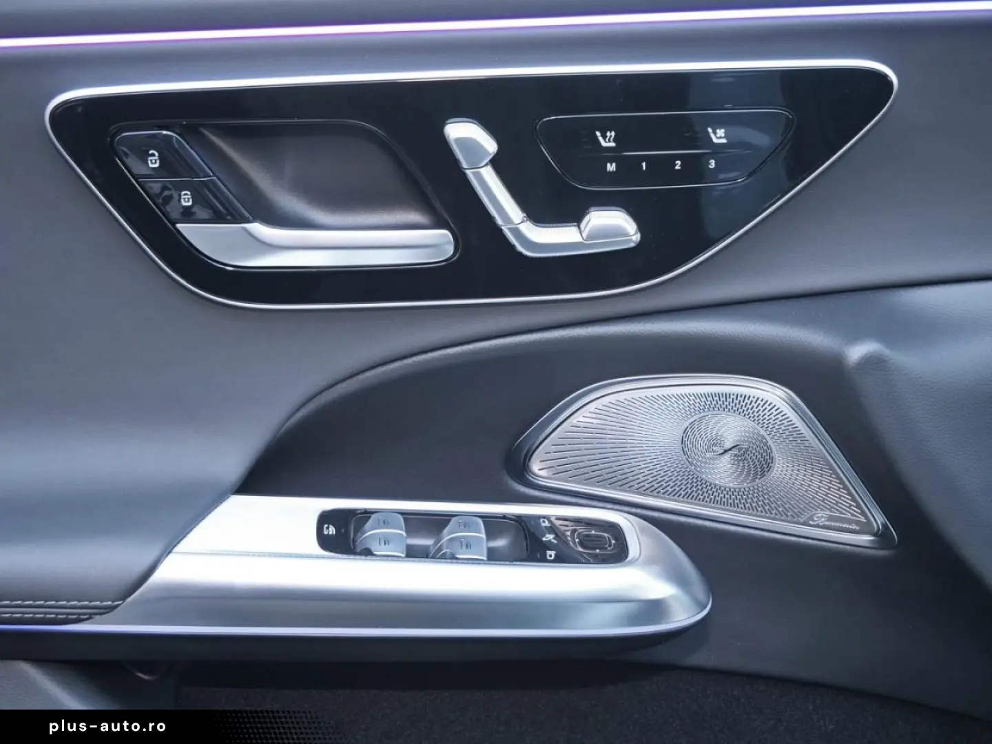 MERCEDES-BENZ E 400 e 4M AMG Superscreen Pano Distronic 360