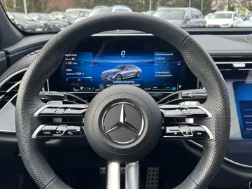 MERCEDES-BENZ E 450 d 4MAMGPanorama Superscreen 21