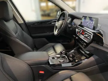 BMW X3 xDrive30e LC Plus LED DA Sportsitze PA RFK