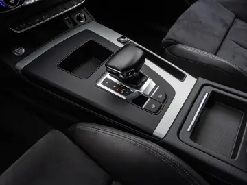 AUDI Q5 advanced 50TFSI e qu Navi LED Standklima ACC