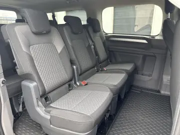 VOLKSWAGEN TRANSPORTER CARAVELLE