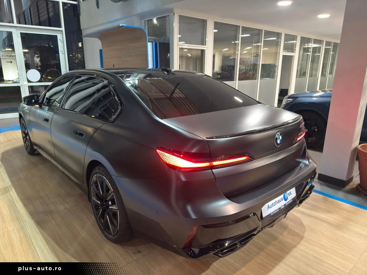 BMW M760e xDrive Vollausstattung 181.420 -€ Neupreis