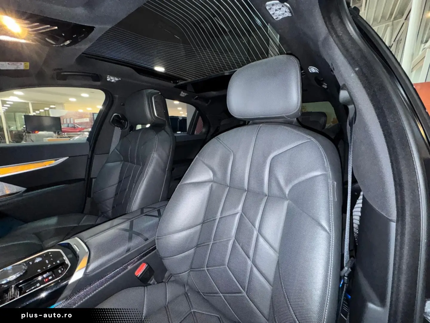 BMW M760e xDrive Vollausstattung 181.420 -€ Neupreis