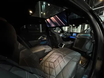 BMW M760e xDrive Vollausstattung 181.420 -€ Neupreis