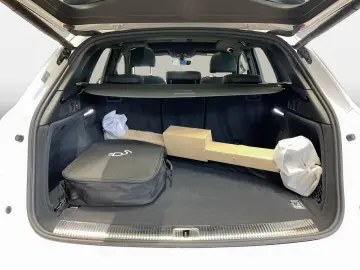 AUDI Q5 50 TFSI e quattro S tronic AHK AUT S Line