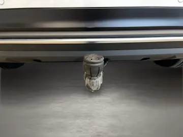 AUDI Q5 50 TFSI e quattro S tronic AHK AUT S Line