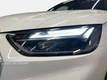 AUDI Q5 50 TFSI e quattro S tronic AHK AUT S Line