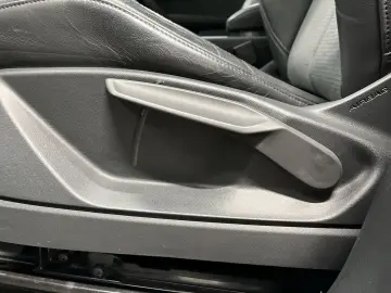 AUDI Q5 50 TFSI e quattro S tronic AHK AUT S Line