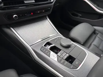 BMW 330i xDr M SPORT