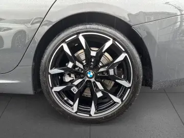 BMW 330i xDr M SPORT