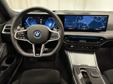 BMW 330e xDrive Touring M Sportpaket Pano Harman