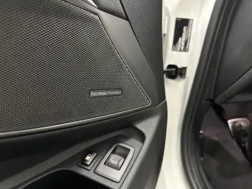 BMW 330e xDrive Touring M Sportpaket Pano Harman