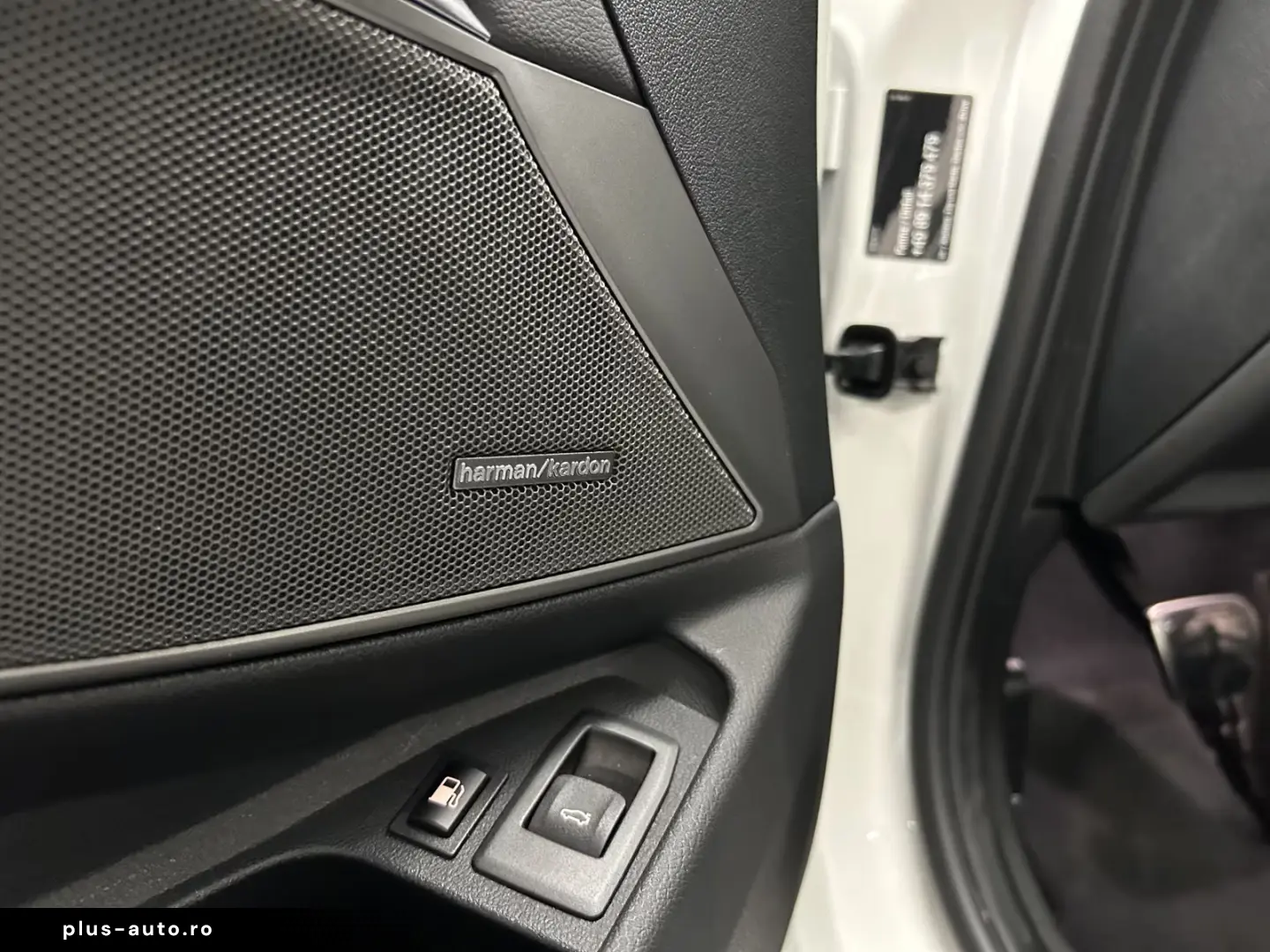 BMW 330e xDrive Touring M Sportpaket Pano Harman