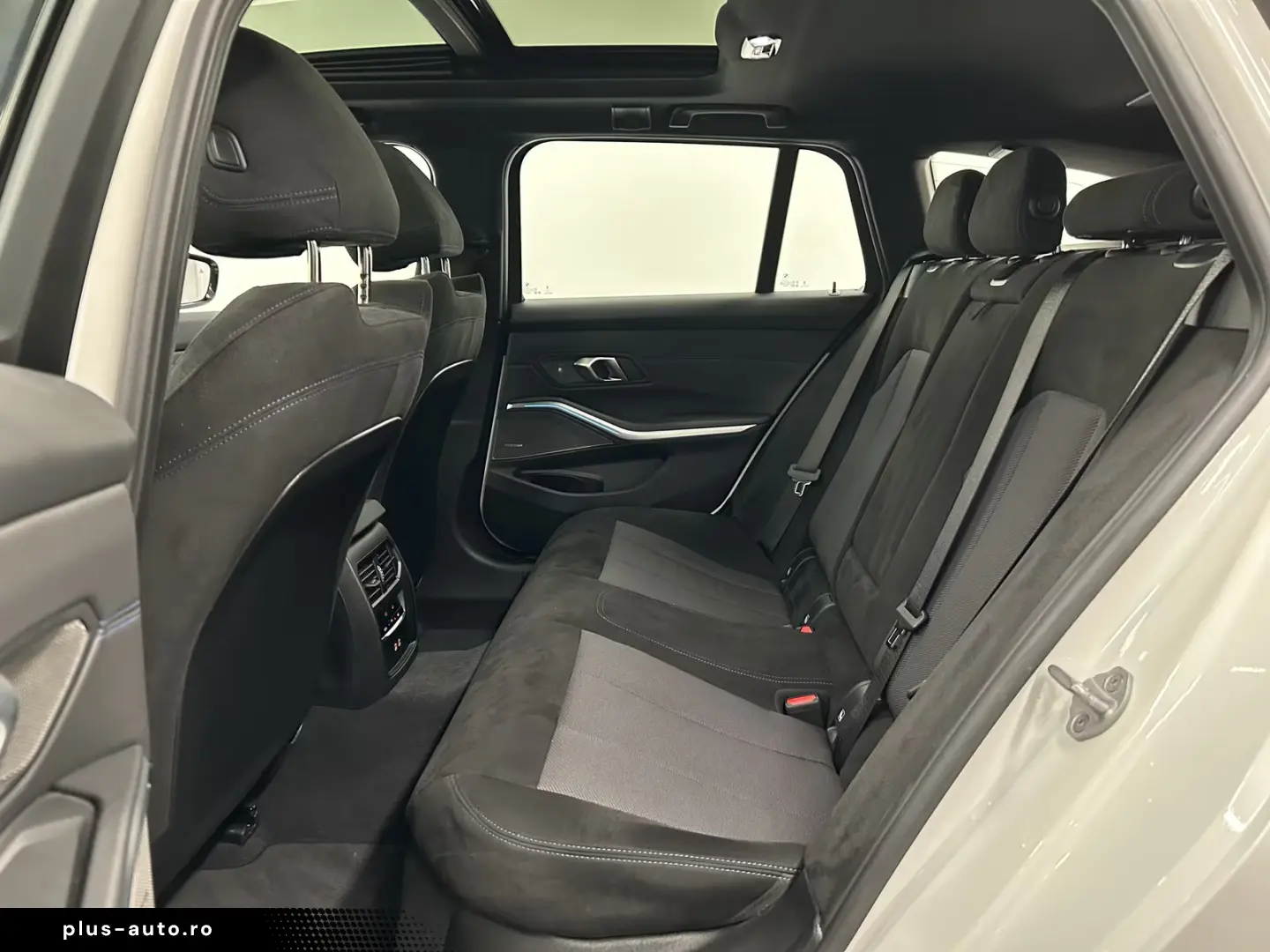 BMW 330e xDrive Touring M Sportpaket Pano Harman