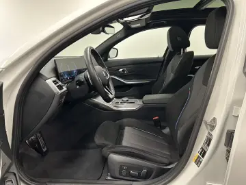 BMW 330e xDrive Touring M Sportpaket Pano Harman