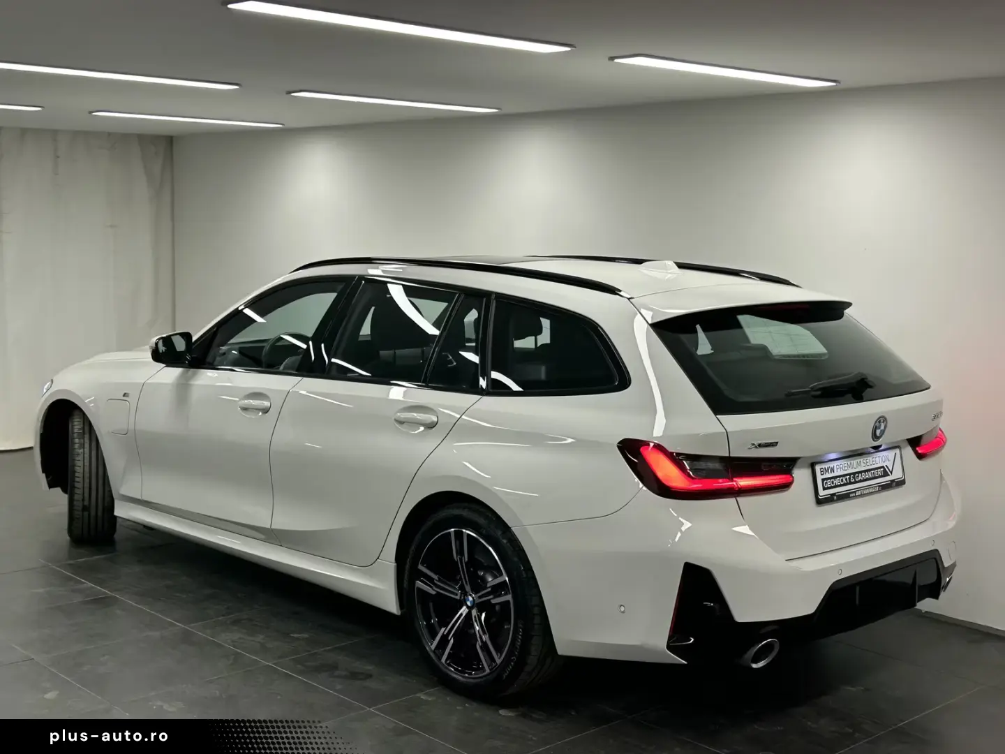 BMW 330e xDrive Touring M Sportpaket Pano Harman