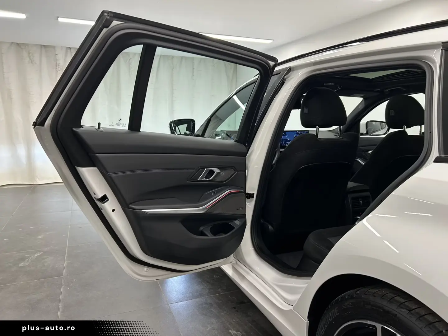 BMW 330e xDrive Touring M Sportpaket Pano Harman