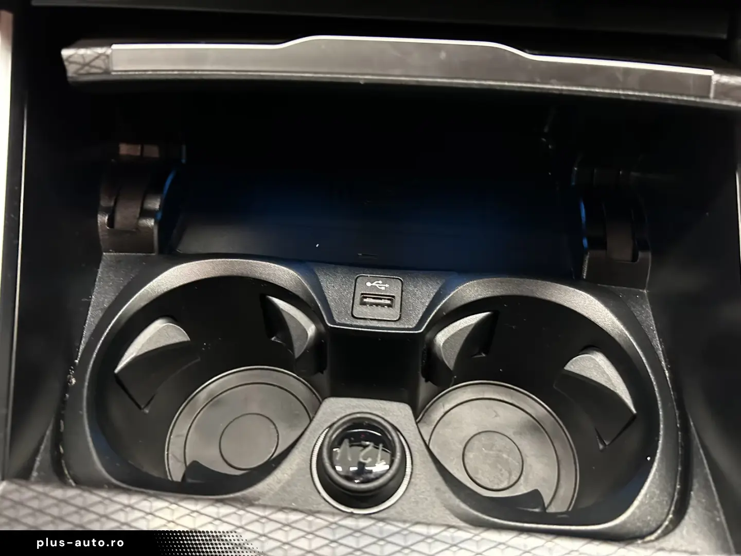 BMW 330e xDrive Touring M Sportpaket Pano Harman