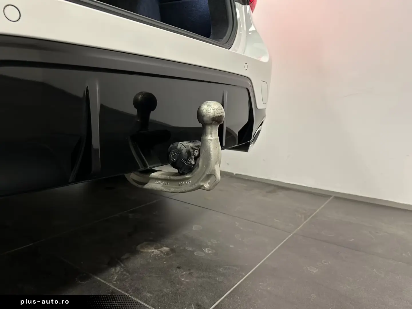 BMW 330e xDrive Touring M Sportpaket Pano Harman