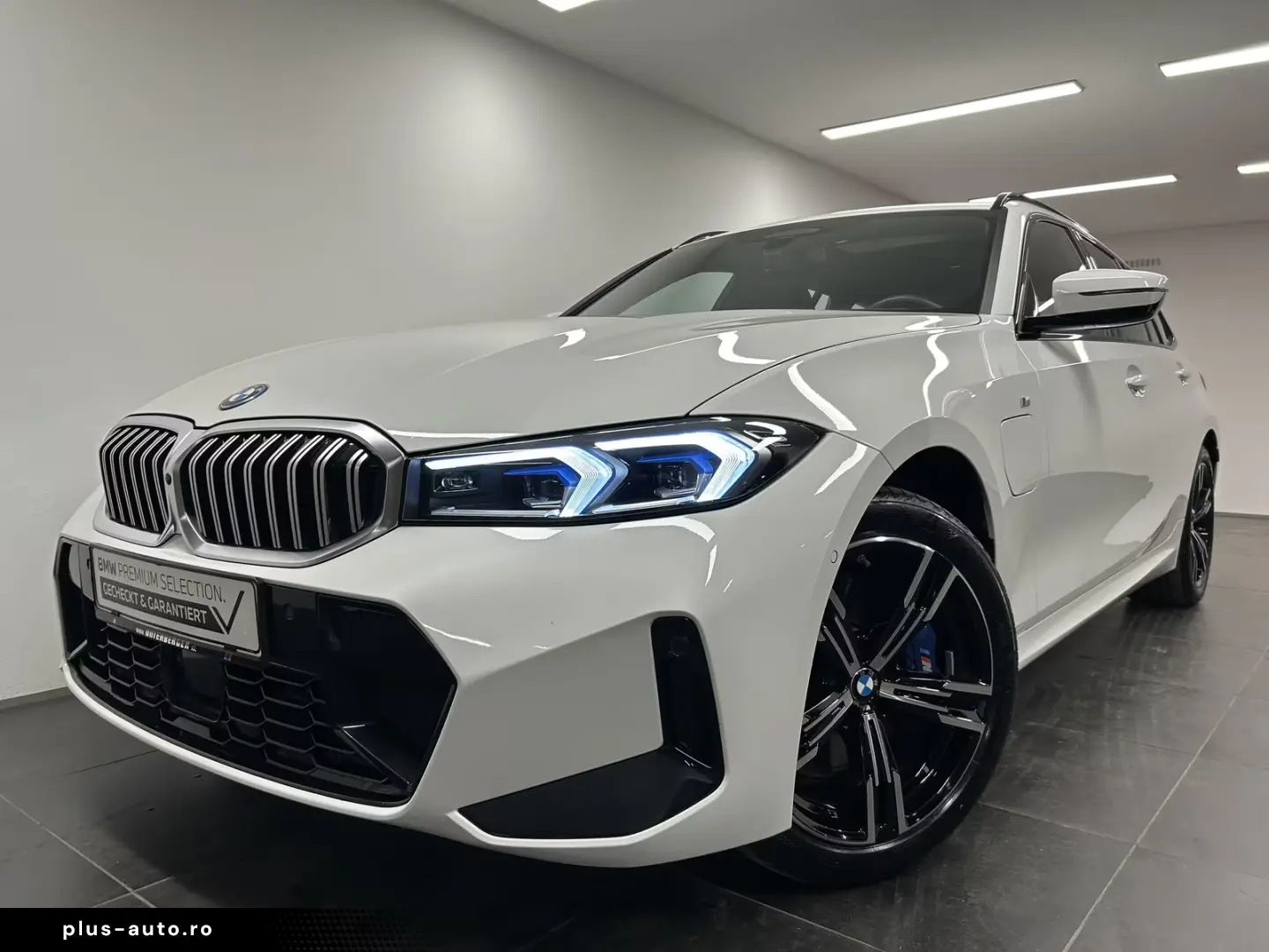 BMW 330e xDrive Touring M Sportpaket Pano Harman