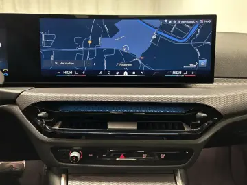 BMW 330e xDrive Touring M Sportpaket Pano Harman