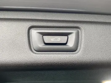 BMW 330 i Touring xDrive M Sport ACC HiFi