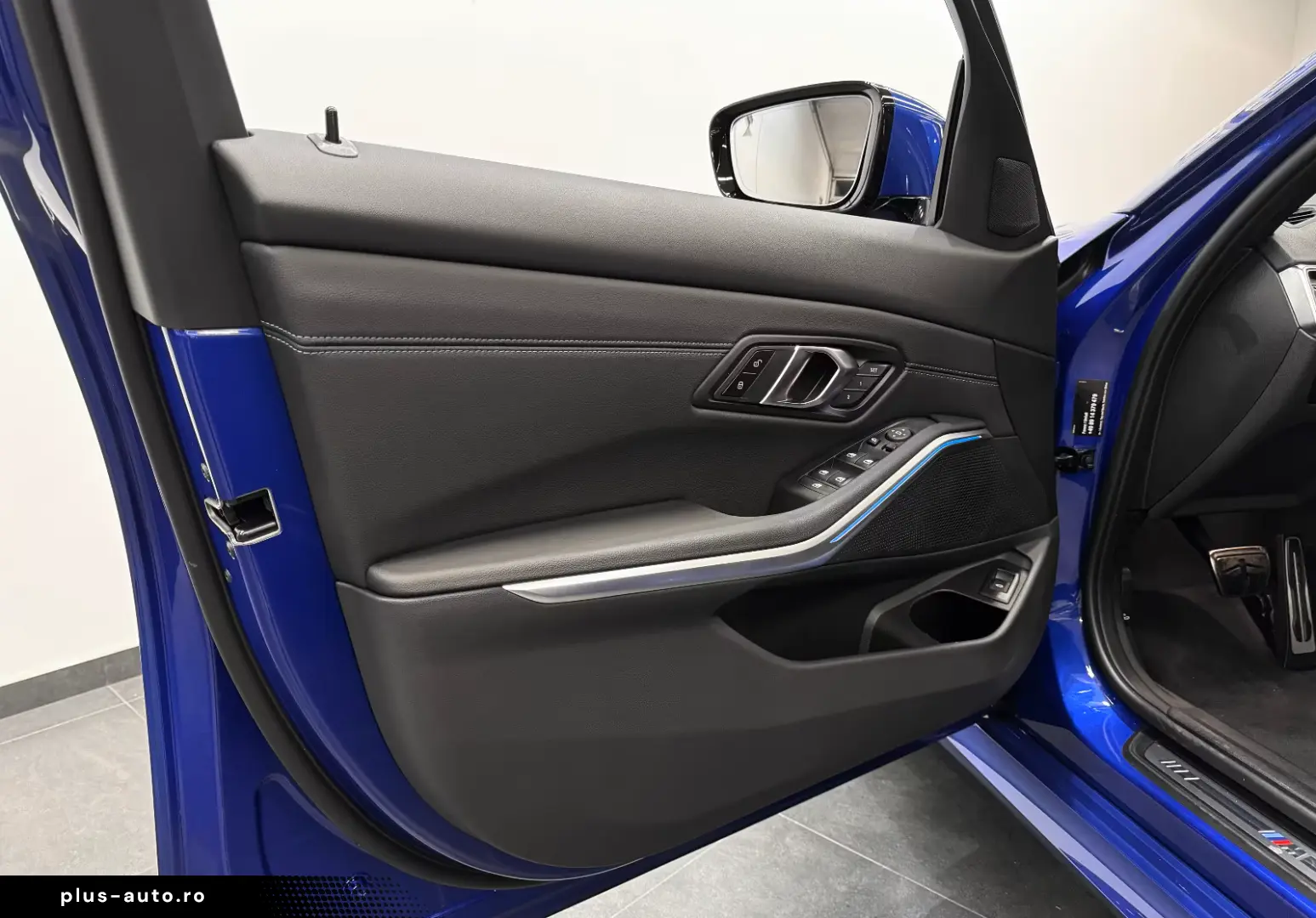 BMW 330i xDrive AUT. M-SPORT