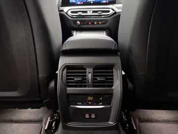 BMW 330i xDrive AUT. M-SPORT