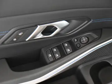 BMW 320d xDrive M Sport Pro ACC LED Keyless HUD