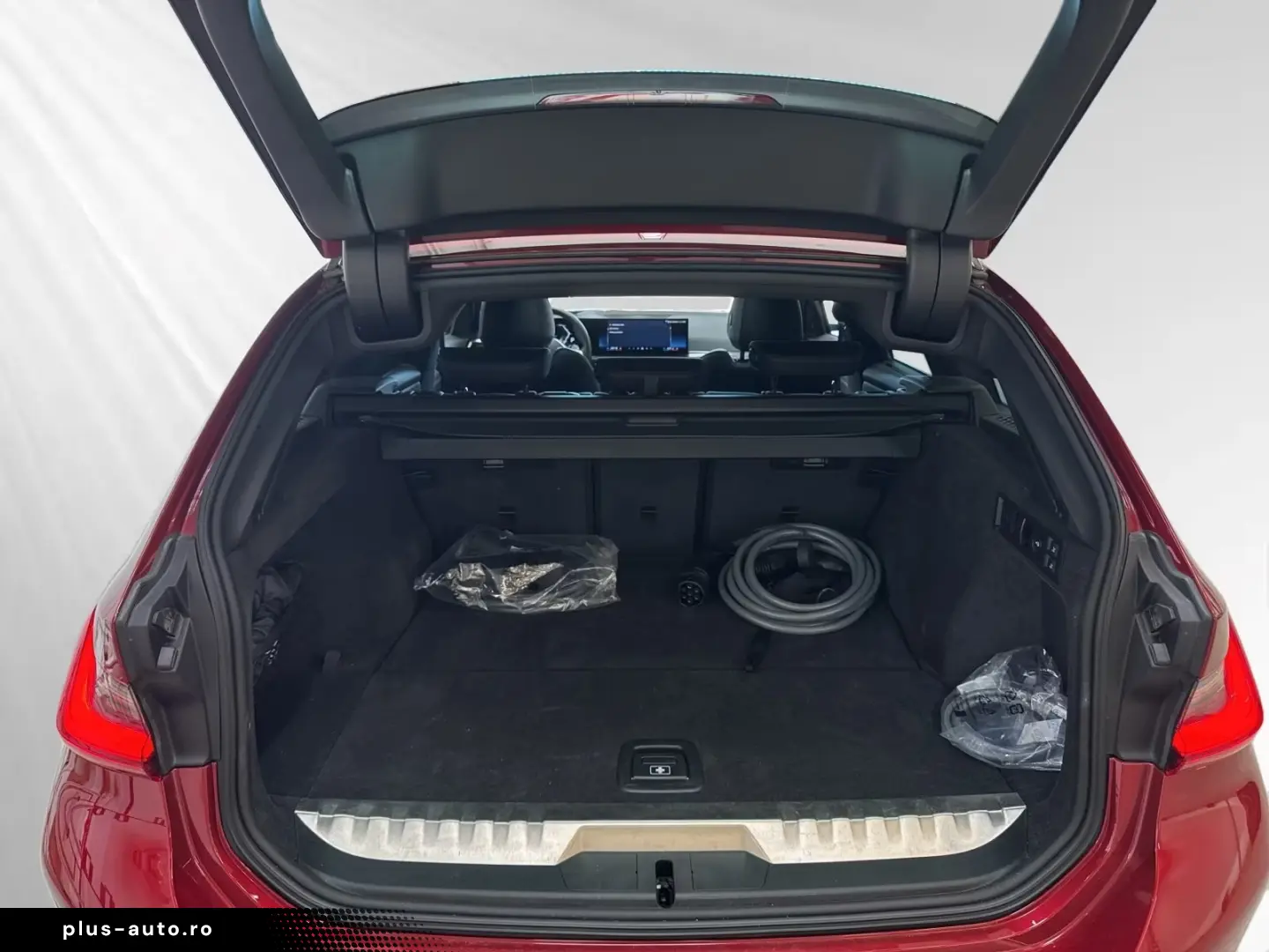 BMW 330e xDrive Touring M Sport Pro AHK Pano