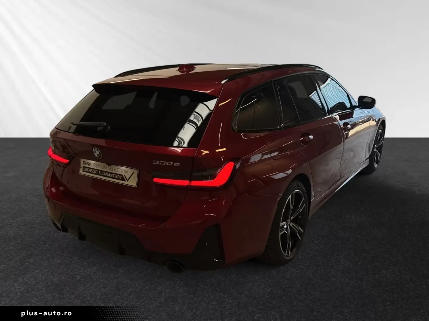 BMW 330e xDrive Touring M Sport Pro AHK Pano