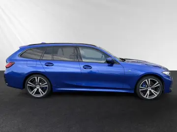 BMW 330e xDrive Touring M Sport Head-Up 19