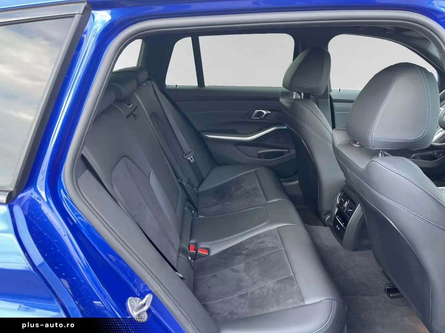 BMW 330e xDrive Touring M Sport Head-Up 19